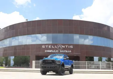 En abril de 2025, Stellantis también paró en Saltillo debido a la política arancelaria de Donald Trump.