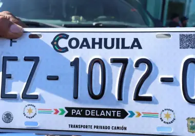 La propuesta busca incluir la modificación de placas dentro de los delitos de falsificación de documentos de vehículos.