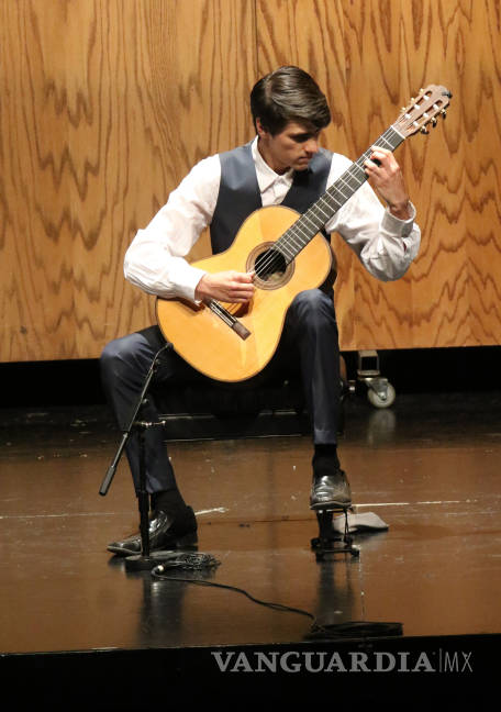 $!José Daniel Salceda es ganador del 8 Concurso Nacional de Guitarra
