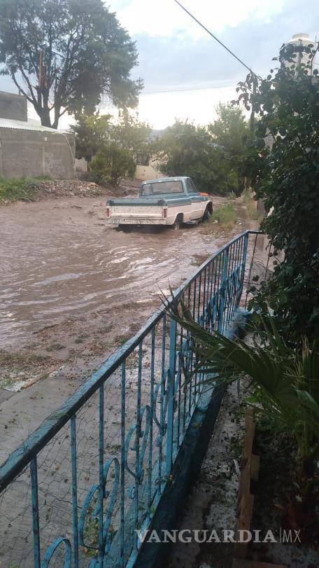 $!Desborde del arroyo de la colonia Guadalupe Victoria el pasado martes 16 de mayo.