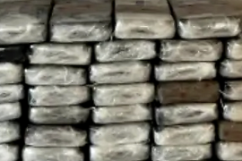 Los paquetes con presunta cocaína fueron asegurados por agentes de CBP en el cruce fronterizo hacia Del Río, Texas.