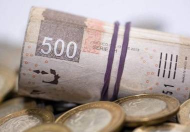 Reducción se da en un contexto de mayor dependencia del gasto federal y riesgos para la inversión pública.