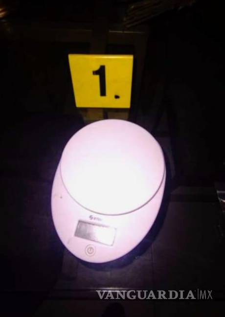 Fiscalía de Nuevo León catea dos viviendas en Monterrey por delitos contra la salud