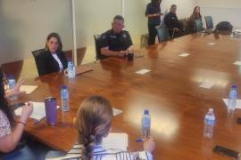 El comisario César Antonio Perales dio detalles ante miembros del Cabildo, de la labor policiaca en temas de violencia familiar.