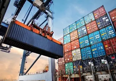 Contracción en la industria automotriz obedece a reestructuraciones internas de las principales armadoras y a los efectos de los marcos comerciales regionales, lo que afecta a empresas de alto peso.
