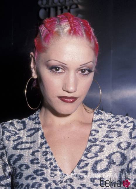 $!Vuelven las cejas delgadas con Rihanna a la cabeza