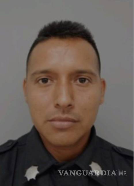 Catean inmueble tras asesinato de dos policías en Guadalupe, Nuevo León; encuentran armas, cartuchos y chips