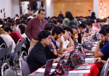 En 2020 esta cifra alcanzó su máximo, con 2.62 millones de jóvenes. A partir de entonces comenzó una reducción sostenida.