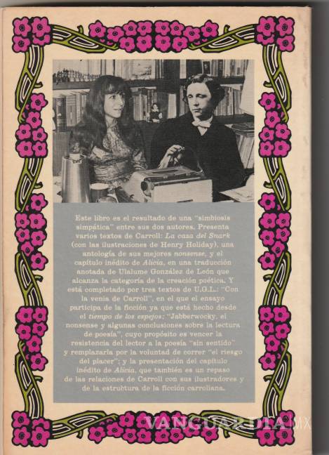$!En la cuarta de forros de la edición de Era hay un montaje de Ulalume y Carroll en la biblioteca de la poeta, como si uno fuera la proyección del otro.