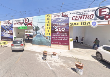 Este estacionamiento se encuentra en donde estuvieron las instalaciones de la Sociedad Manuel Acuña.