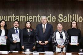 El alcalde José María Fraustro Siller (C), hizo entrega de su 3er Informe: Saltillo, un referente en seguridad y calidad de vida”.