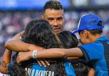 Un emotivo adiós vivió Pablo Barrera, quien fue declarado Gallo para siempre.