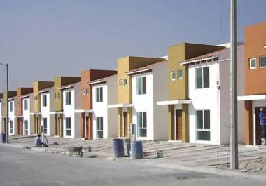 Los programas pasados para facilitar la adquisición de vivienda social no fueron suficientes para abatir el rezago | Foto: Especial