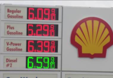 Los precios de la gasolina se han disparado en las últimas semanas, en Eagle Pass, al igual que en el resto de los Estados Unidos.