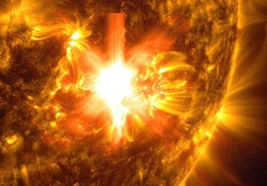 La Tierra enfrenta una tormenta geomagnética G3. Conoce sus efectos, riesgos para la tecnología y si habrá auroras boreales en marzo de 2026.