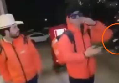 La transmisión en vivo captó el recorrido de una motocicleta antes del ataque contra César Gastélum; las autoridades investigan el homicidio ocurrido en Culiacán.