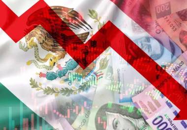 México enfrenta un escenario de crisis económica ante la imposición de aranceles del 25 % por parte de EU. La Coparmex advierte sobre riesgos como devaluación del peso y aumento de costos.