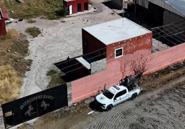 Descubre cómo operaba la “escuelita del terror”, el centro clandestino del CJNG donde reclutaban y entrenaban a jóvenes como sicarios. Un hallazgo macabro en Teuchitlán, Jalisco.