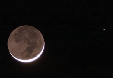 En términos sencillos, se puede decir que la Luna Negra ocurre cuando hay una segunda Luna nueva en un mismo mes.