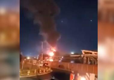 La noche de este martes se registró un incendio en el interior de la Refinería “Ing. Antonio M. Amor” de Petróleos Mexicanos (Pemex) en Salamanca, Guanajuato.