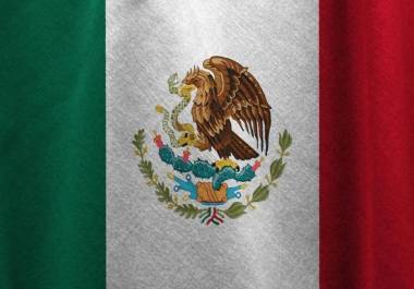Cada 24 de febrero se celebra el Día de la Bandera en México, un símbolo nacional con más de 200 años de historia que ha cambiado junto con el país y sus transformaciones políticas y sociales.