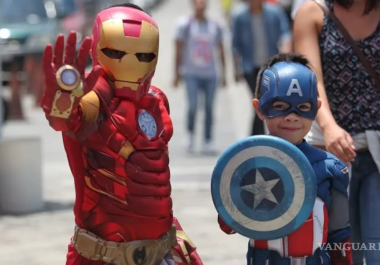 Disfraces, sombreros locos y accesorios para los “peinados locos” son algunos de los artículos que los padres buscan para esta semana especial.