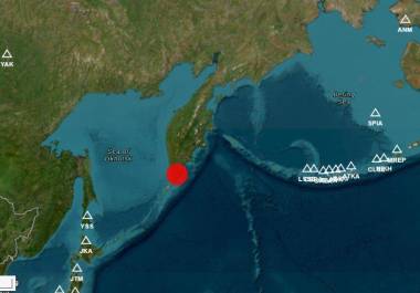Un terremoto de magnitud 6.9 sacudió este viernes (tiempo local) la región de la península de Kamchatka, en el extremo oriental de Rusia, informó el Servicio Geológico de Estados Unidos (USGS).