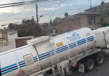 El retiro del vehículo se realizó hacia una zona de circulación permitida, de acuerdo con las autoridades.