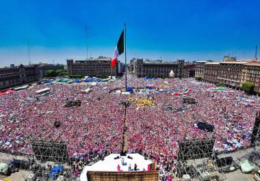 Raymundo Riva Palacio señala que el presidente López Obrador quiso usar a la CNTE como un grupo de choque para disminuir la asistencia al Zócalo de la Ciudad de México de la Marea Rosa.