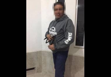 Tras la denuncia, el señalado fue detenido por elementos del Agrupamiento Violeta de la Policía Municipal y puesto a disposición del Ministerio Público, mientras los menores fueron sometidos a estudios médicos y psicológicos conforme a los protocolos establecidos.