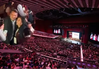 Andy López Beltrán en el aniversario 15 de Morena en el Auditorio Nacional