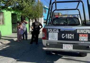 Elementos policiales acudieron a un domicilio ubicado en la calle 14 de Febrero, donde se reportó una riña doméstica que dejó a una persona lesionada y al presunto agresor prófugo.