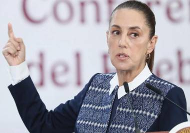 Claudia Sheinbaum descarta aumento en el precio de la tortilla en México y anuncia acciones para evitar alzas en productos básicos.