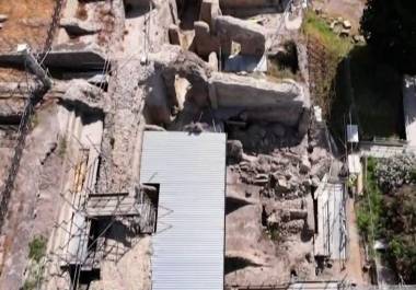 Un terremoto causa el derrumbe parcial en edificios de Pompeya