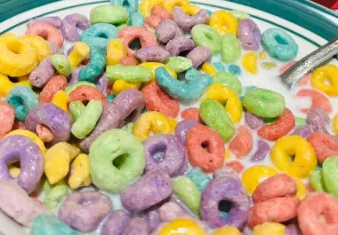 Profeco analizó 43 cereales y detectó productos con altos niveles de azúcar, grasas y sodio, además de incumplimientos en etiquetado y contenido nutrimental.