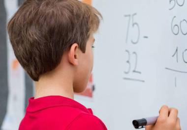 La pandemia dejó una huella profunda en la educación básica en México. Evaluaciones recientes advierten que millones de alumnos enfrentan un rezago académico severo que compromete su futuro.