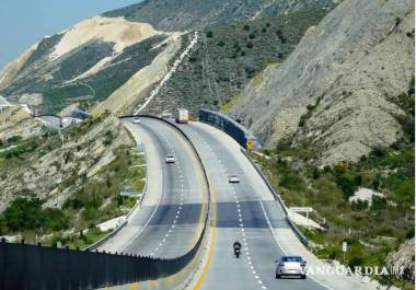 La red de carreteras alimentadoras y rurales posee una longitud total de 266 mil 598 kilómetros (km), de los cuales 39% o 103 mil 217 km se encuentran en malas condiciones.