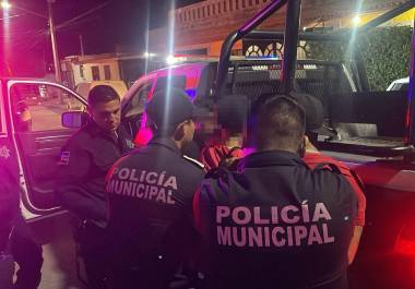 Los detenidos fueron trasladados bajo vigilancia a las instalaciones de la autoridad investigadora para continuar con las diligencias del caso.