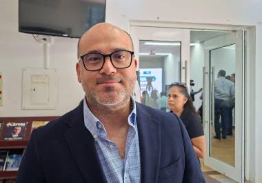 El regidor Eleuterio López señaló que la Policía Municipal participa como testigo en los operativos mochila realizados en escuelas de Monclova.