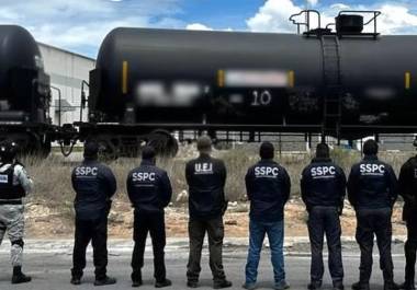 El hallazgo de 33 ferrotanques en Ramos Arizpe dio origen a una investigación federal por presunto contrabando de hidrocarburos.