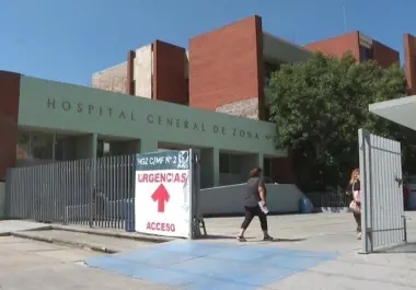 El hombre fue declarado muerto en las instalaciones de la clínica dos del IMSS.