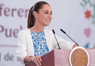 Sheinbaum afirma que México no se subordina a EU, cuestiona solicitudes urgentes y defiende la soberanía nacional.