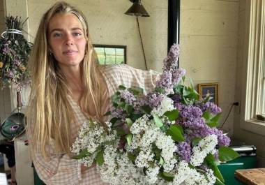 La influencer Hannah Neeleman, conocida en redes sociales como Ballerina Farm, muestra su día a día en una granja de Utah, Estados Unidos.