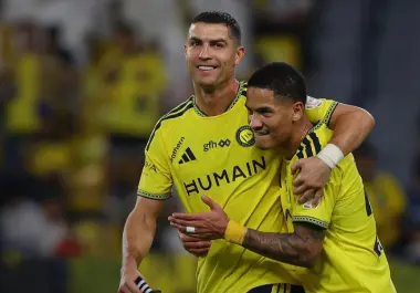 Cristiano Ronaldo celebró su primer hat-trick de la temporada con Al Nassr y quedó a solamente 15 goles de alcanzar las mil anotaciones oficiales en su trayectoria profesional.