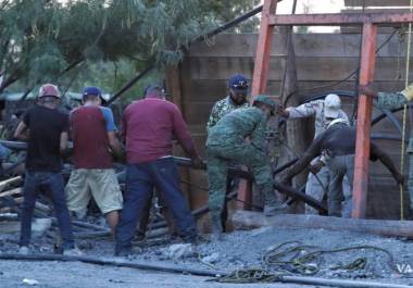 De los 10 mineros que quedaron atrapados en el accidente, seis ya fueron rescatados e identificados.