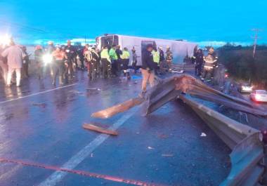 Los hechos se registraron la tarde del domingo en el municipio de Apodaca, Nuevo León, presuntamente debido al exceso de velocidad y el pavimento resbaladizo