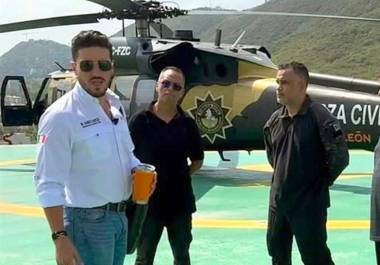 El Gobernador emecista Samuel García usó ayer un Black Hawk para trasladarse al sur de NL.