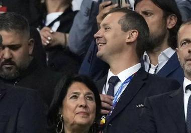 kevin Lamour, director de operaciones de la FIFA, acusó al presidente del organismo de engañar a sus colaboradores; todo se le complica a Infantino.