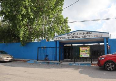 La agresión en contra de la maestra causó conmoción entre la comunidad estudiantil de esta primaria.