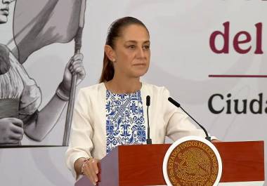 Sheinbaum explica por qué la Guardia Nacional brinda seguridad a Rocha Moya tras dejar el cargo en medio de investigaciones.